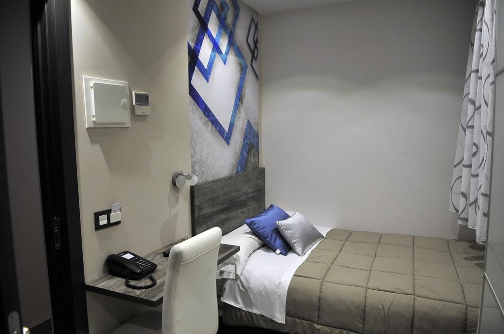 Hostal Barcelona Salamanca Buitenkant foto