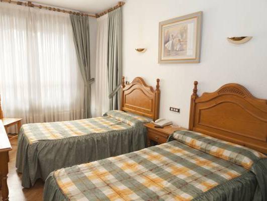 Hostal Barcelona Salamanca Buitenkant foto