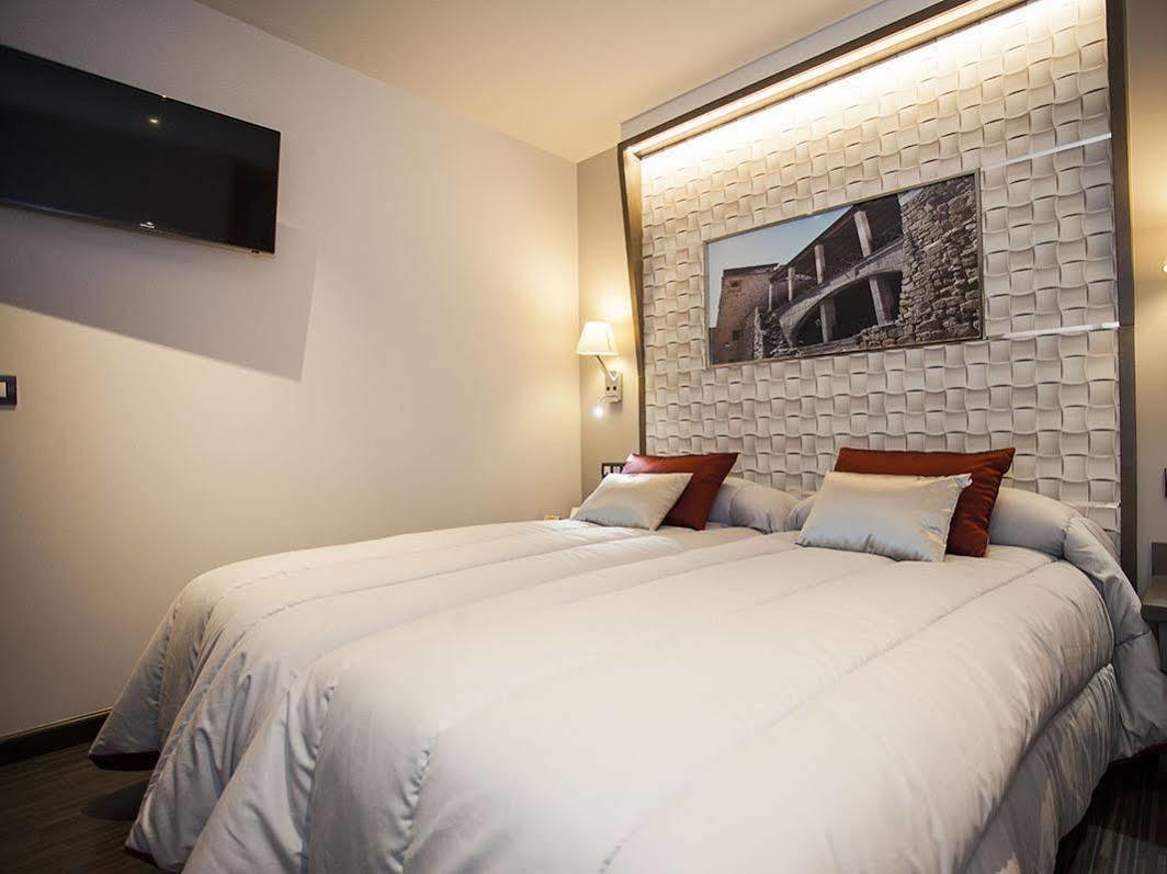 Hostal Barcelona Salamanca Buitenkant foto