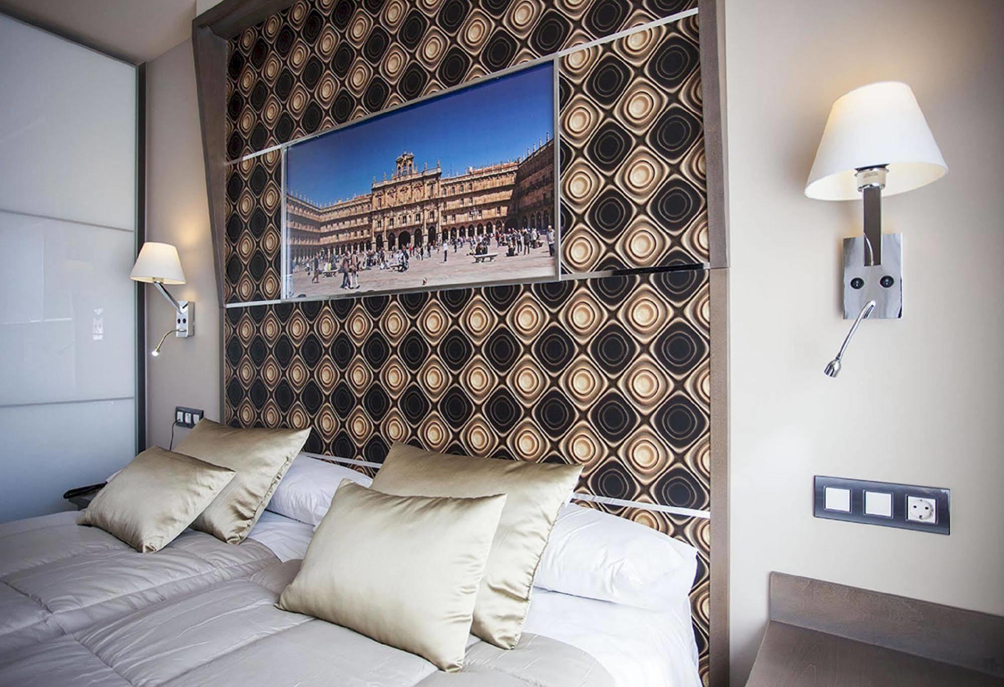 Hostal Barcelona Salamanca Buitenkant foto