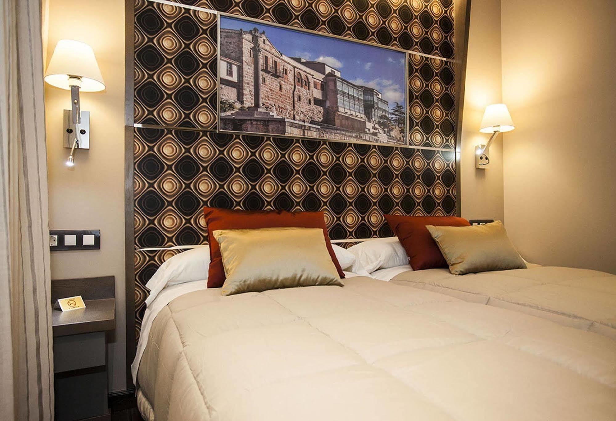 Hostal Barcelona Salamanca Buitenkant foto
