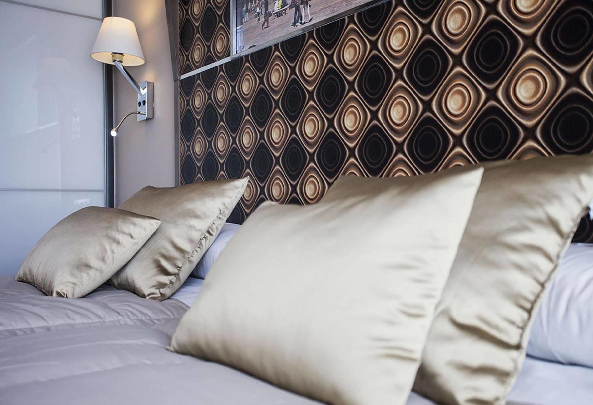Hostal Barcelona Salamanca Buitenkant foto
